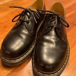 Dr. Martens black dress shoes men’s size 7